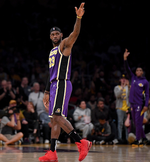 用反手直线 用反手直线