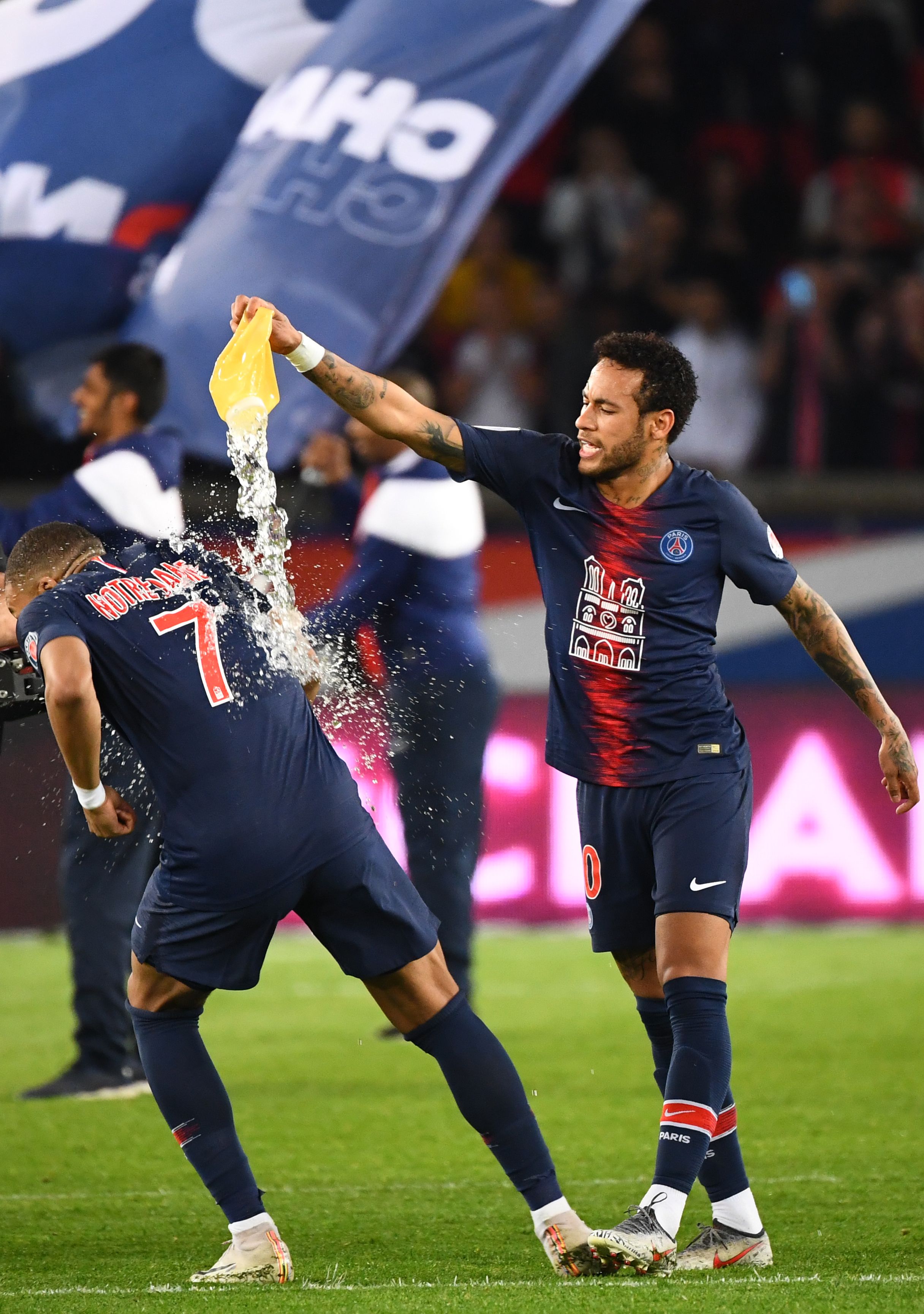 线与赛周适 线与赛周适